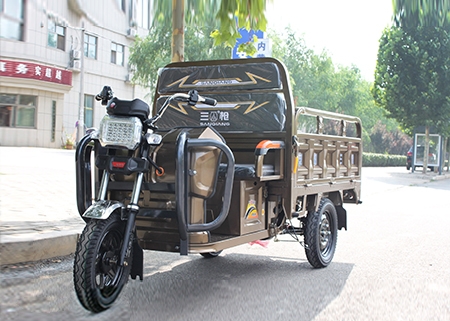 電動(dòng)三輪車價(jià)錢