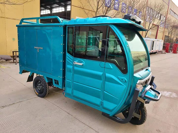 電動(dòng)載人三輪車